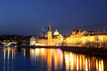 Fototapeta na wymiar night view of Prague