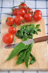 Bärlauch mit Tomaten