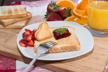 Fresh Toast with Jam (breakfast)