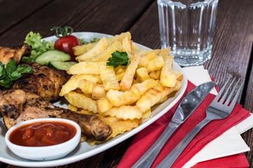 Grilled Chicken Legs with Chips