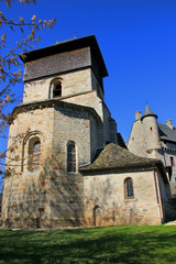 Fototapeta na wymiar village de Sainte-Fortunade (Corrèze)