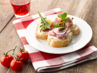 Turkey Ham Canapes
