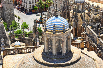 Catedral de Sevilla, cúpula sobre linterna