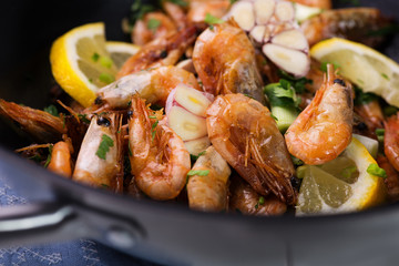 wok stir fry with shrimps - obrazy, fototapety, plakaty