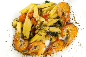 Penne quadrate gamberi e zucchine