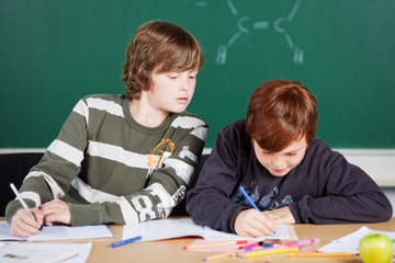 schüler schreibt ab
