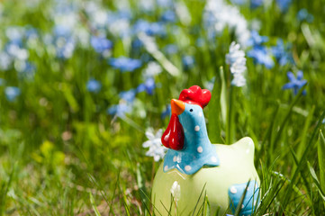 Dekohuhn im Garten