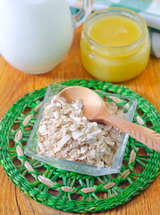 milk, oa flake and honey