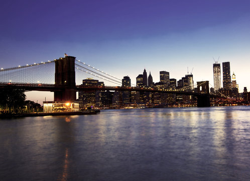 Brooklyn bridge and skyline at night © ericro