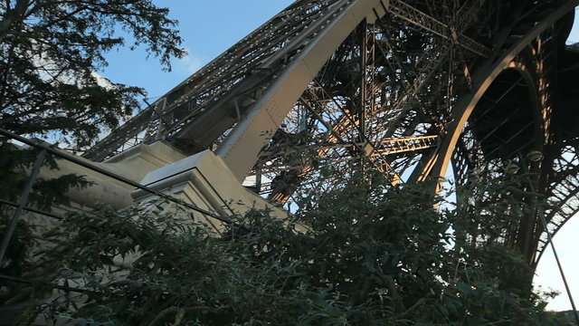 Эйфелева башня