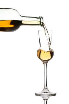 Schnaps einschenken