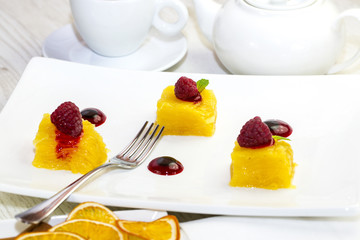 Ананасный десерт