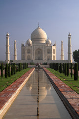Fototapeta premium Taj Mahal shrine in Agra, India