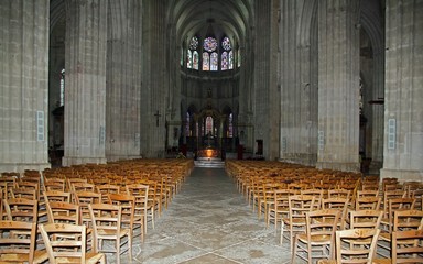l'intérieur de la cathédrale St Etienne, Auxerre, France