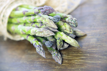 Grüner Spargel