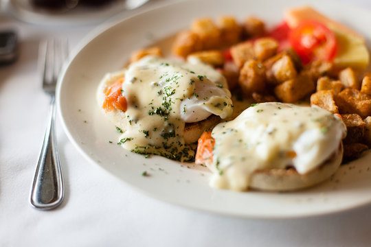 Smoked Salmon Eggs Benedict