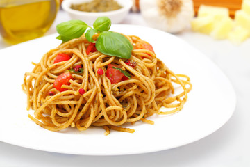 Spaghetti genovese