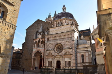 Fototapeta na wymiar Италия, Бергамо, церковь Санта-Мария-Маджоре
