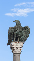 aguila de bronce