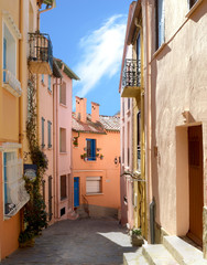 Une ruelle de Collioure en hiver