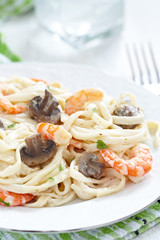 Creamy Shrimp and Mushroom Pasta
