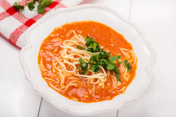 tomato soup with noodle