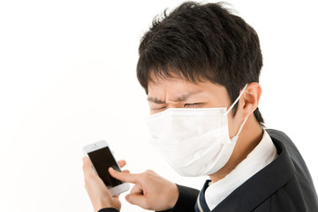 マスクをした男性