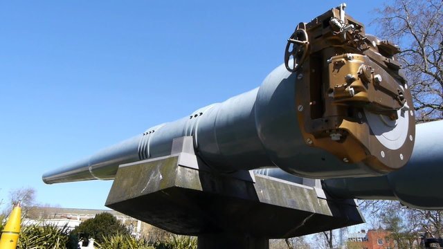 Imperial War Museum - Naval Guns.
