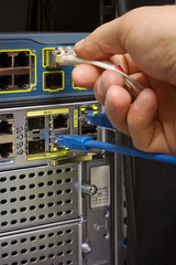Insert Fiber into Switch