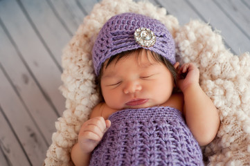 Newborn Baby Girl Wearing a Flapper Hat