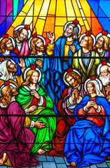 Obrazy na Plexi  Witraże w kościele katolickim