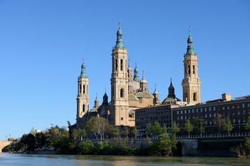 Fototapeta na wymiar Iglesia, Zaragoza, España