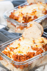 baked macaroni for your kids' meal on their school