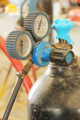 Valve cylinder head in factory