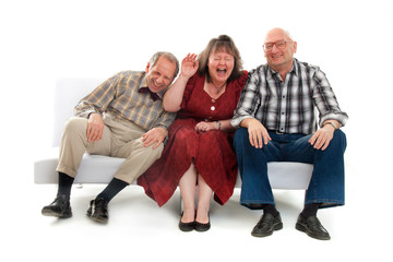 Drei Freunde haben einen Lachanfall