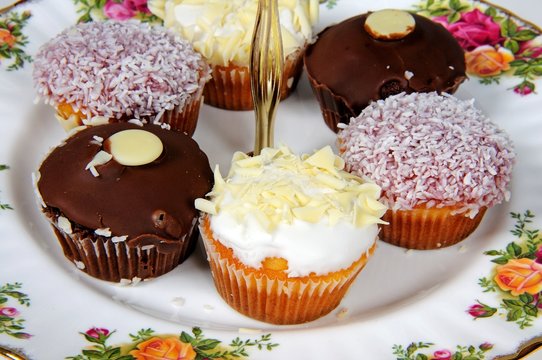 Cupcakes on plate stand © Arena Photo UK