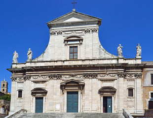 Fototapeta na wymiar Kościół Matki Bożej Pocieszenia - Rzym