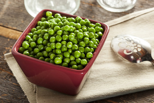 Fresh Green Organic Cooked peas