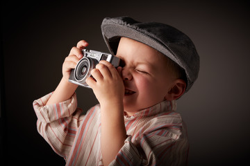 Young press photographer - 51706090