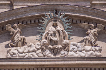 Fototapeta na wymiar Roma, chiesa (particolare della facciata)