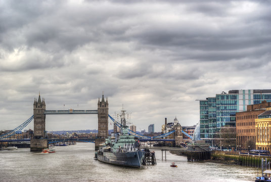 tower bridge in hdr