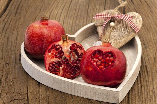 Granatapfel mit Herz