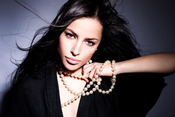 Fototapeta premium black and pearls