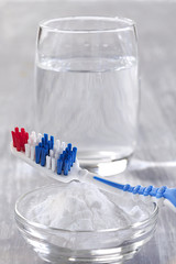 Bicarbonate de soude - Blanchir les dents