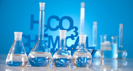  Laboratory glassware 