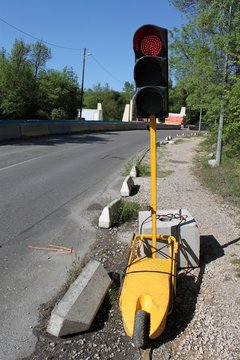Feu tricolore de chantier pour circulation altern&eacute;e