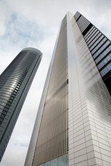 Fototapeta premium Madrid - Skyscraper Repsol or Caja tower
