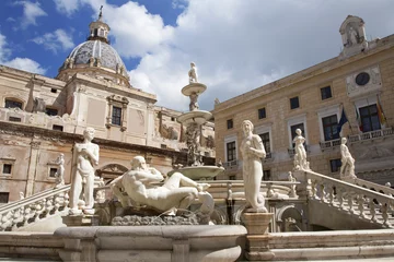 Deurstickers Palermo - Florentine fountain on Piazza Pretoria © Renáta Sedmáková