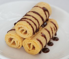 Crispy wafer rolls with cream