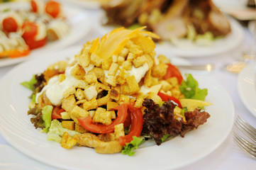 Salad with Crackers